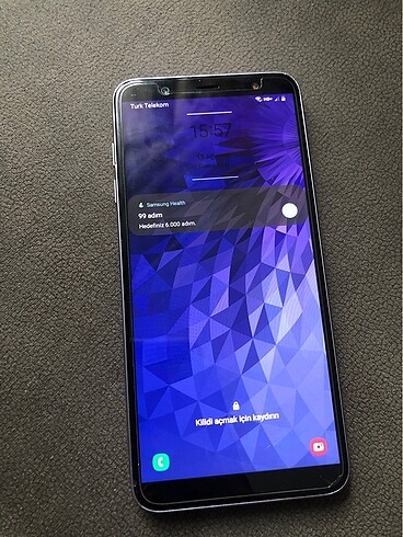 Samsung J8