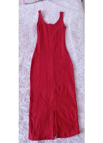 Kırmızı midi boy elbise