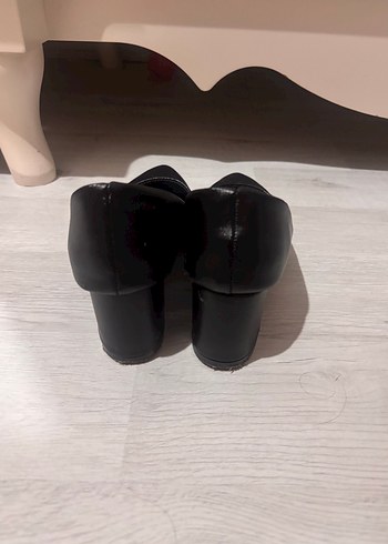 37 Beden Siyah Minimalist Topuklu Kadın Ayakkabı