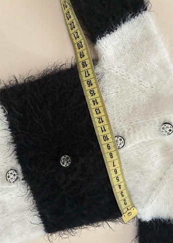 Siyah Beyaz taraftar bjk Desenli Örgü Bebek Tulumu - Görsel 4