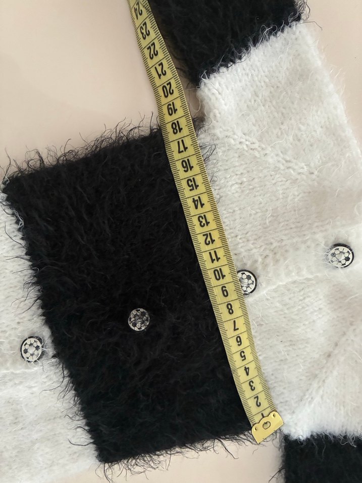 Siyah Beyaz taraftar bjk Desenli Örgü Bebek Tulumu - Görsel 4