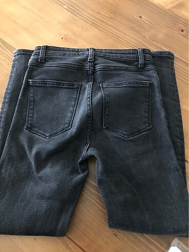 32 Beden siyah Renk Zara siyah jean pantolon