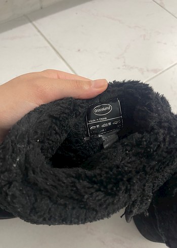 Siyah Kürklü Kadın Bot - Görsel 5