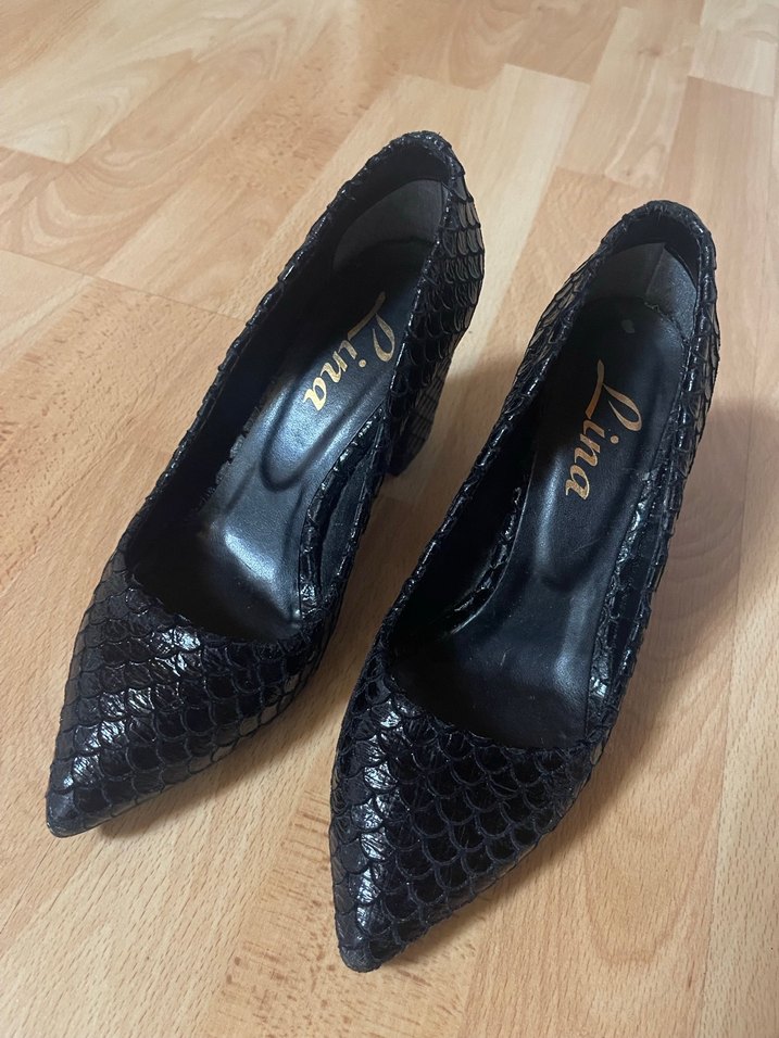 Siyah Yılan Desenli Bağcıklı - Görsel 4