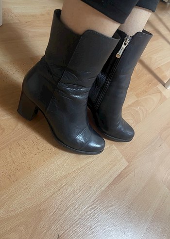 Kadın Bot - Görsel 2