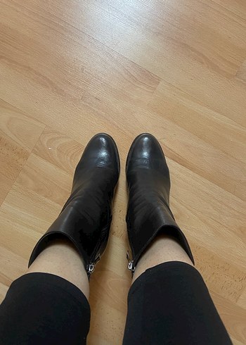 Kadın Bot - Görsel 4