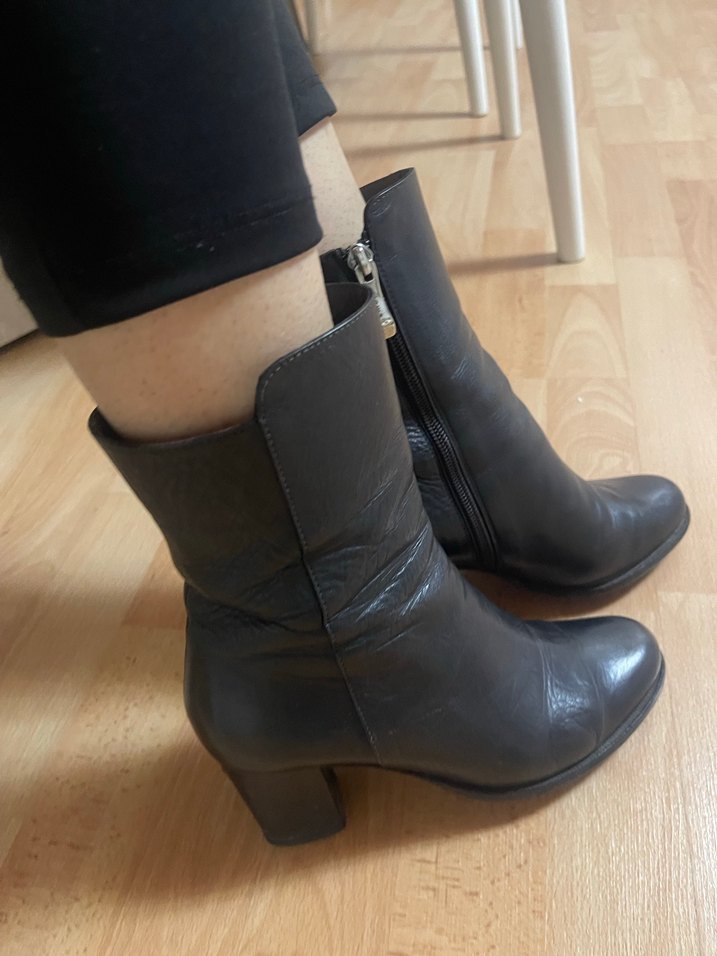 Kadın Bot - Görsel 3