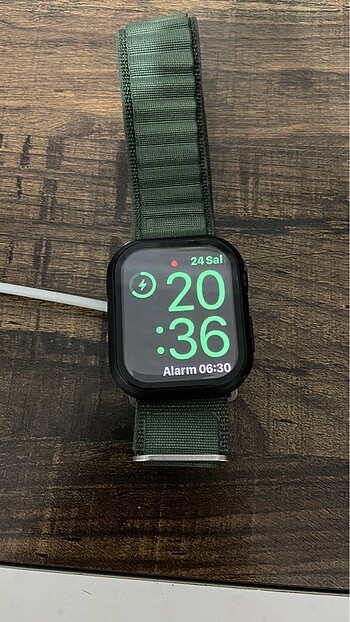 Temiz Apple Watch 7 45 MM