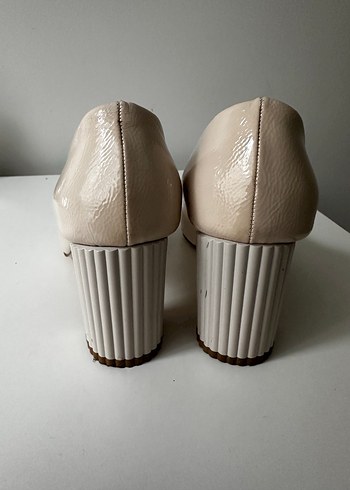 Bej Topuklu Klasik Kadın Ayakkabı - Görsel 2