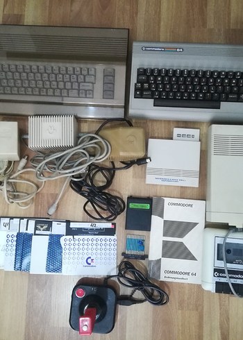 2 Adet Commodore C64 - 64C Full Set.