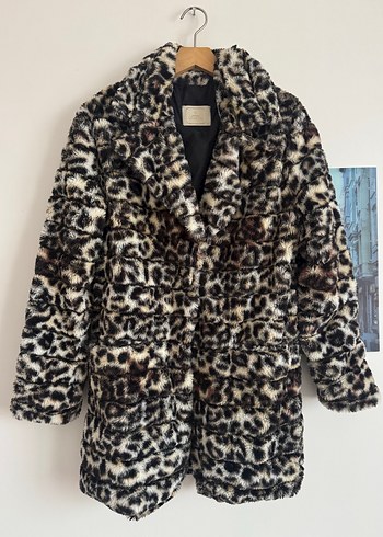 Leopar Desenli Kadın Peluş Kaban - Görsel 4