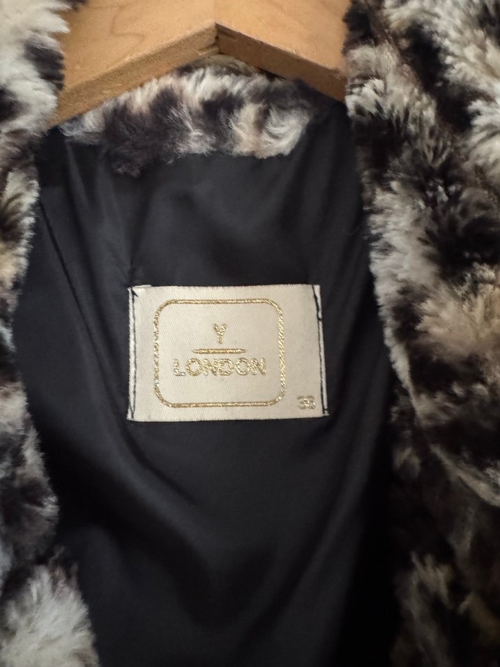 Leopar Desenli Kadın Peluş Kaban - Görsel 5