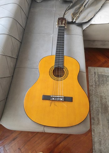 Sarı Klasik Gitar