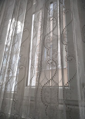 Desenli Beyaz Tül Perde - Görsel 8