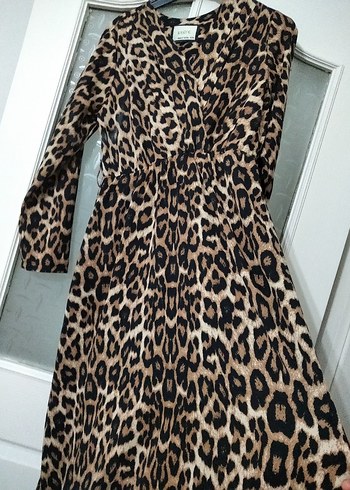 xl Beden Kahverengi Leopar Desenli Kadın Uzun Elbise