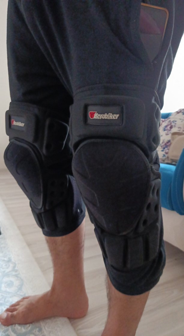 Siyah Biker Diz Koruyucu Kayışlı - Görsel 2