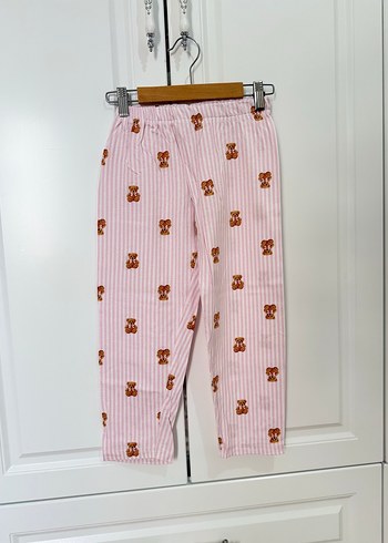 LC Waikiki Pembe Cizgili Ayicik Desenli Rahat Cocuk Pantolonu