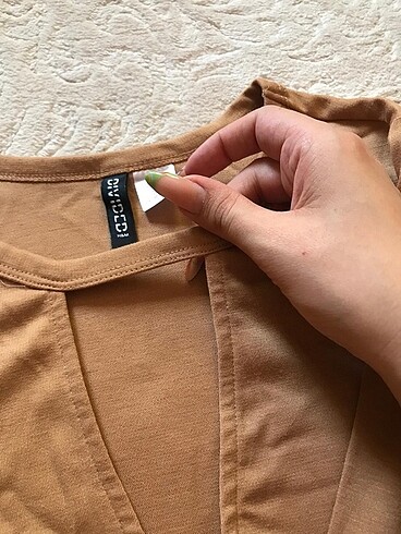 H&M V pencereli yaka bluz