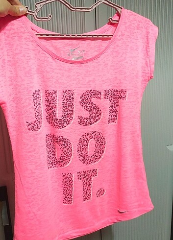 s Beden pembe Renk Nike t-shirt