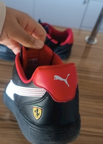 Puma erkek Siyah Kırmızı Spor Ayakkabı - Görsel 3