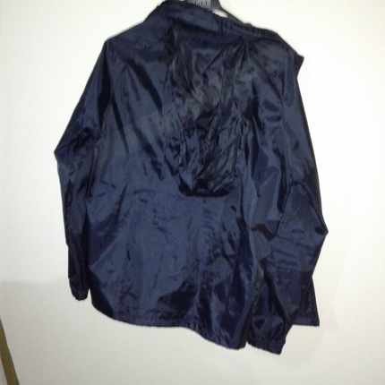 Abercrombie & Fitch yağmurluk bluz ceket tshırt kolye ayakkabı spor 
