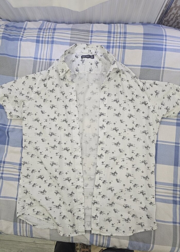 Beyaz desenli erkek gömlek - Görsel 1