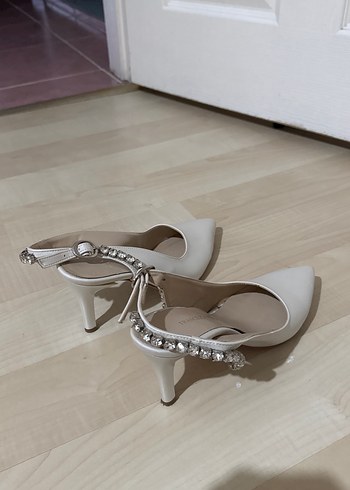 37 Beden Beyaz Parlak Stiletto Topuklu Kadın Abiye Ayakkabı