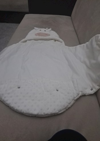 Nakışlı Beyaz Bebek Battaniyesi - Görsel 3