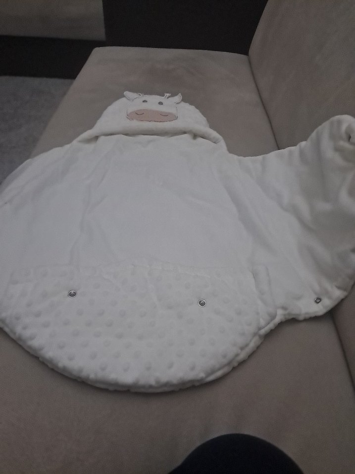 Nakışlı Beyaz Bebek Battaniyesi - Görsel 3