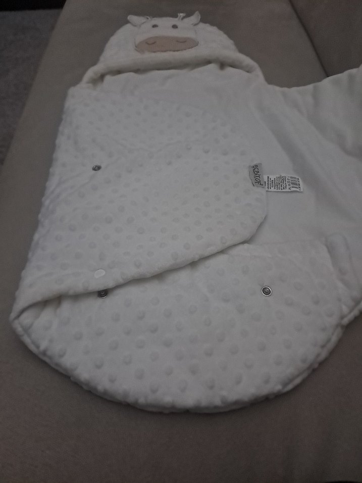 Nakışlı Beyaz Bebek Battaniyesi - Görsel 2