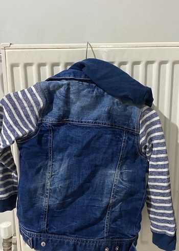 Erkek Çocuk Düğmeli Denim Ceket Kapüşonlu - Görsel 4