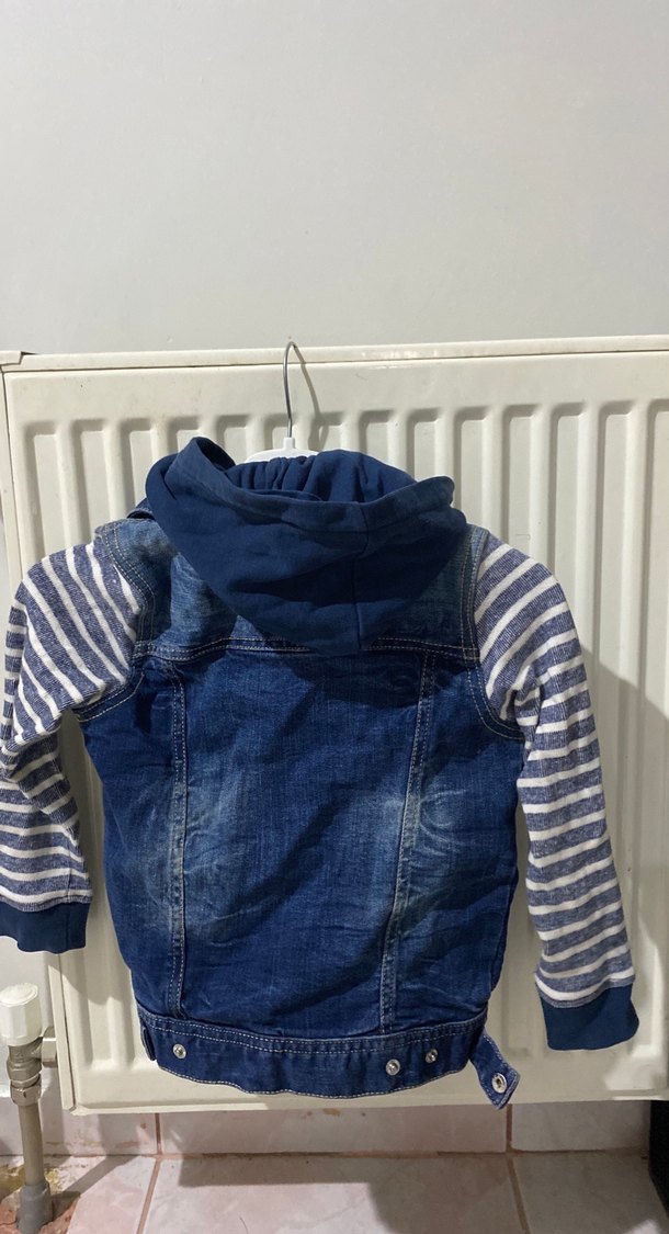 Erkek Çocuk Düğmeli Denim Ceket Kapüşonlu - Görsel 5
