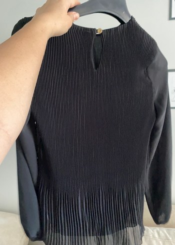 Kadın Siyah Piliseli Uzun Kollu Bluz - Görsel 4
