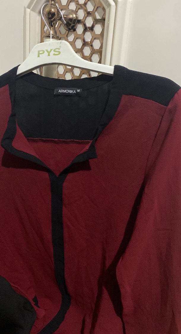 Kırmızı V Yakalı Kadın Gömlek - Görsel 4