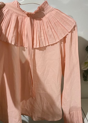 Pembe Fırfırlı Kayık Yaka - Görsel 3