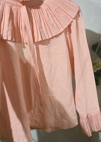 Pembe Fırfırlı Kayık Yaka - Görsel 2