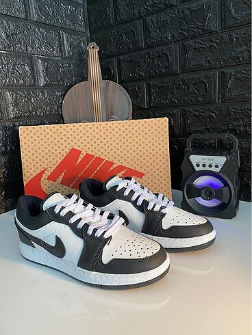 NIKE AIR JORDAN KISA