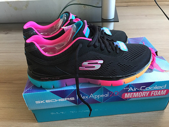 Skechers sıyah ayakkabı