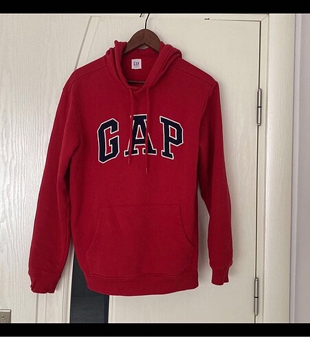 GAP sweatshirt