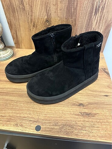 34 Beden Zara kışlık Kız Çocuk Bot
