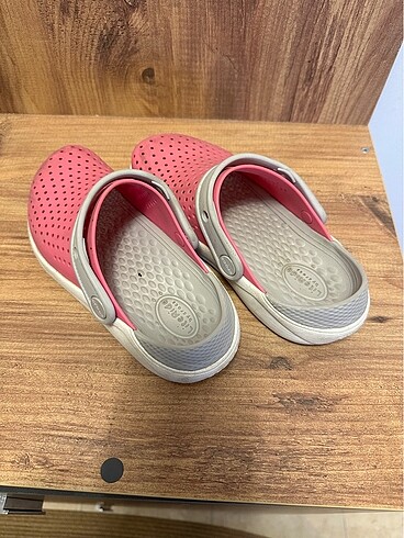 33 Beden Crocs Literide Kız Çocuk Terlik
