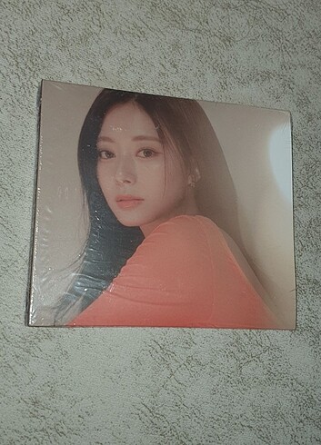 Twice tzuyu with youth digipack albüm