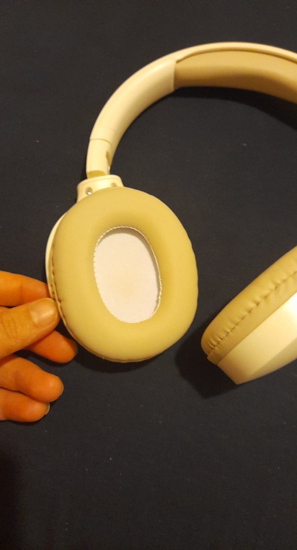Sarı Renkli Kablosuz Kulaklık - Görsel 2