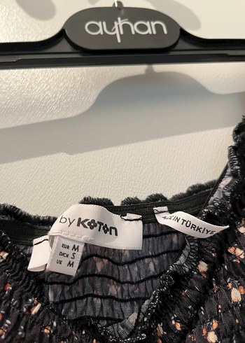 Düğmeli, Baskılı, Kısa Kesim Kadın Bluz