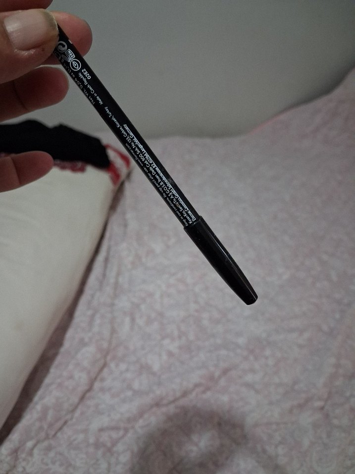 Siyah Göz Kalemi - Görsel 3