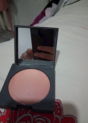 Bej Tonlarda Kapatıcı Allık - Görsel 2