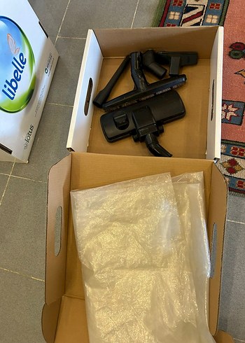 Siyah Sulu Elektrikli Süpürgesi - Görsel 5