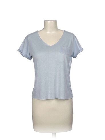 Diğer T-shirt %70 İndirimli.