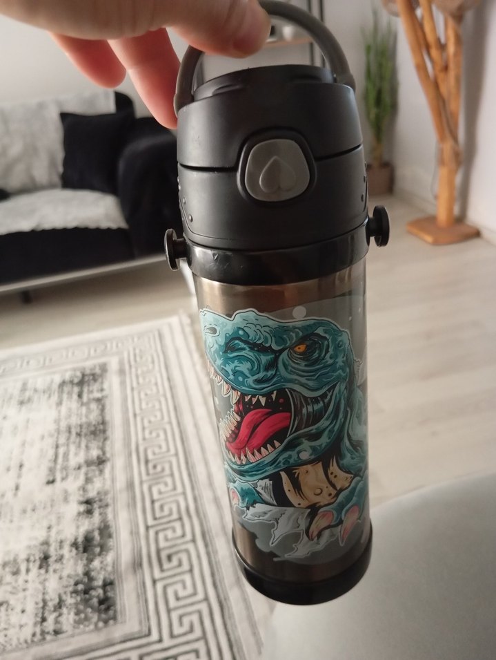 Çocuklar için Siyah Termos Şişe - Görsel 3