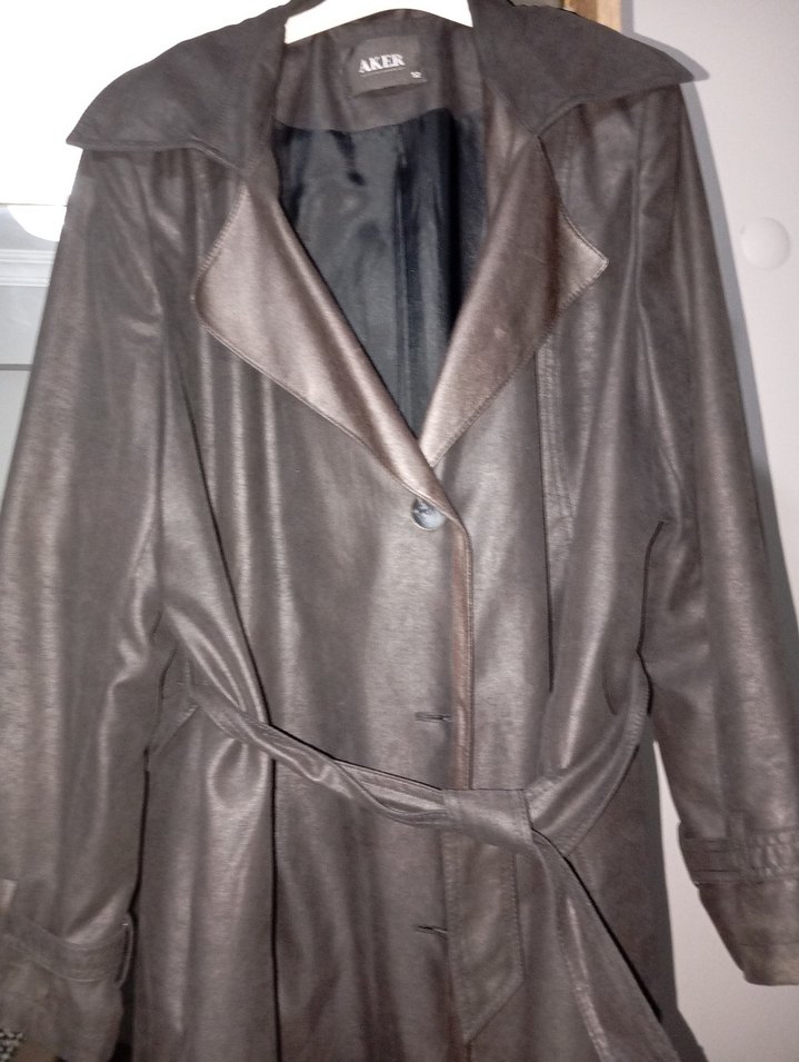 Kadın Siyah Deri Kemerli Uzun Trençkot - Görsel 2